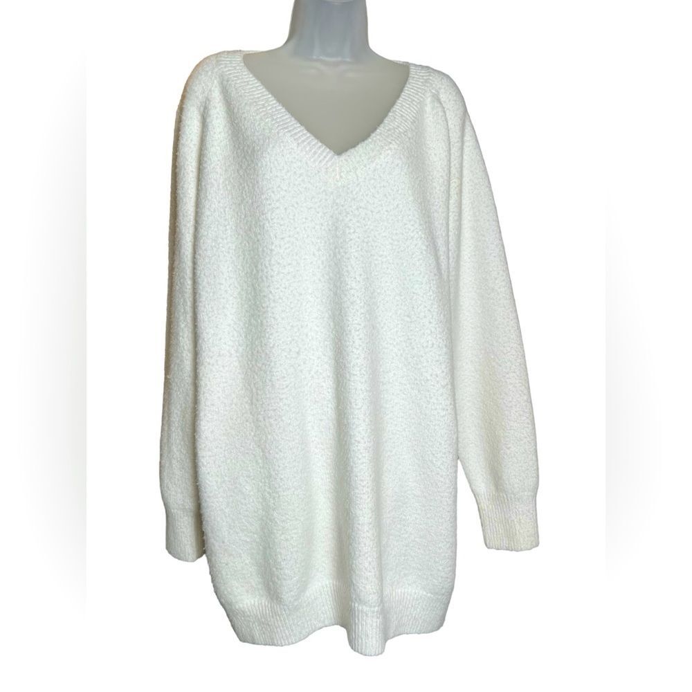Princess Polly Ultra Soft Fuzzy Oversized V Neck White Tunic Sweater Size M/L